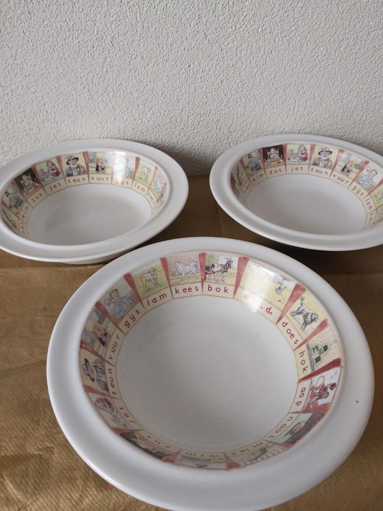 3 vintage (pap-)schaaltjes aap-noot-mies, Gebruikt, Ophalen of Verzenden, Schaal of Schalen, Overige stijlen