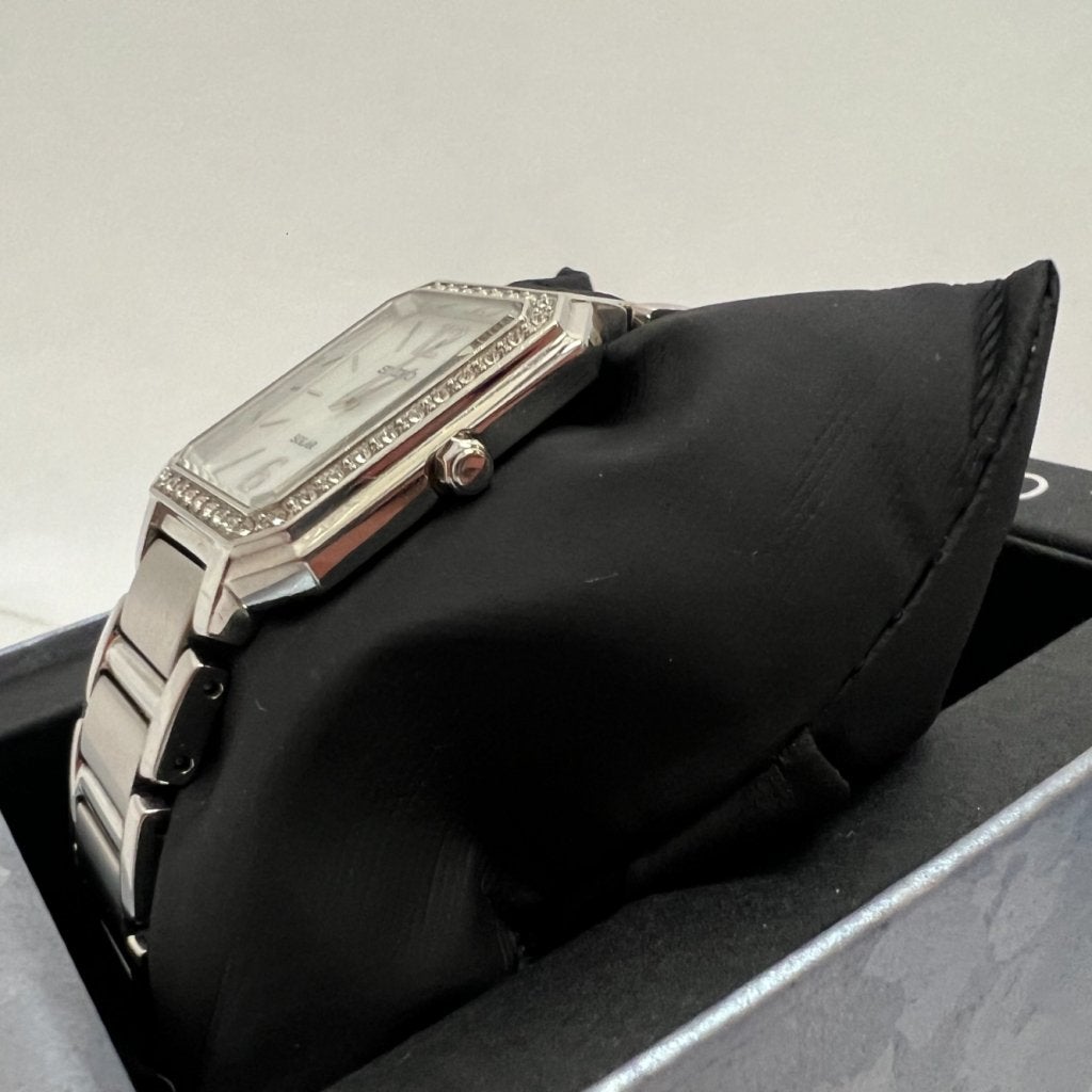 Seiko Solar SUP465P1 Dameshorloge, Seiko, Gebruikt, Support@seiko.com, 5-11, Akasaka 2-chome
Minato-ku, Tokyo 107-0052
Japan