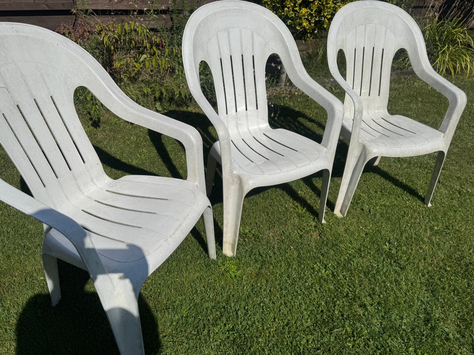3 gratis stoelen, Ophalen, Zo goed als nieuw, Kunststof