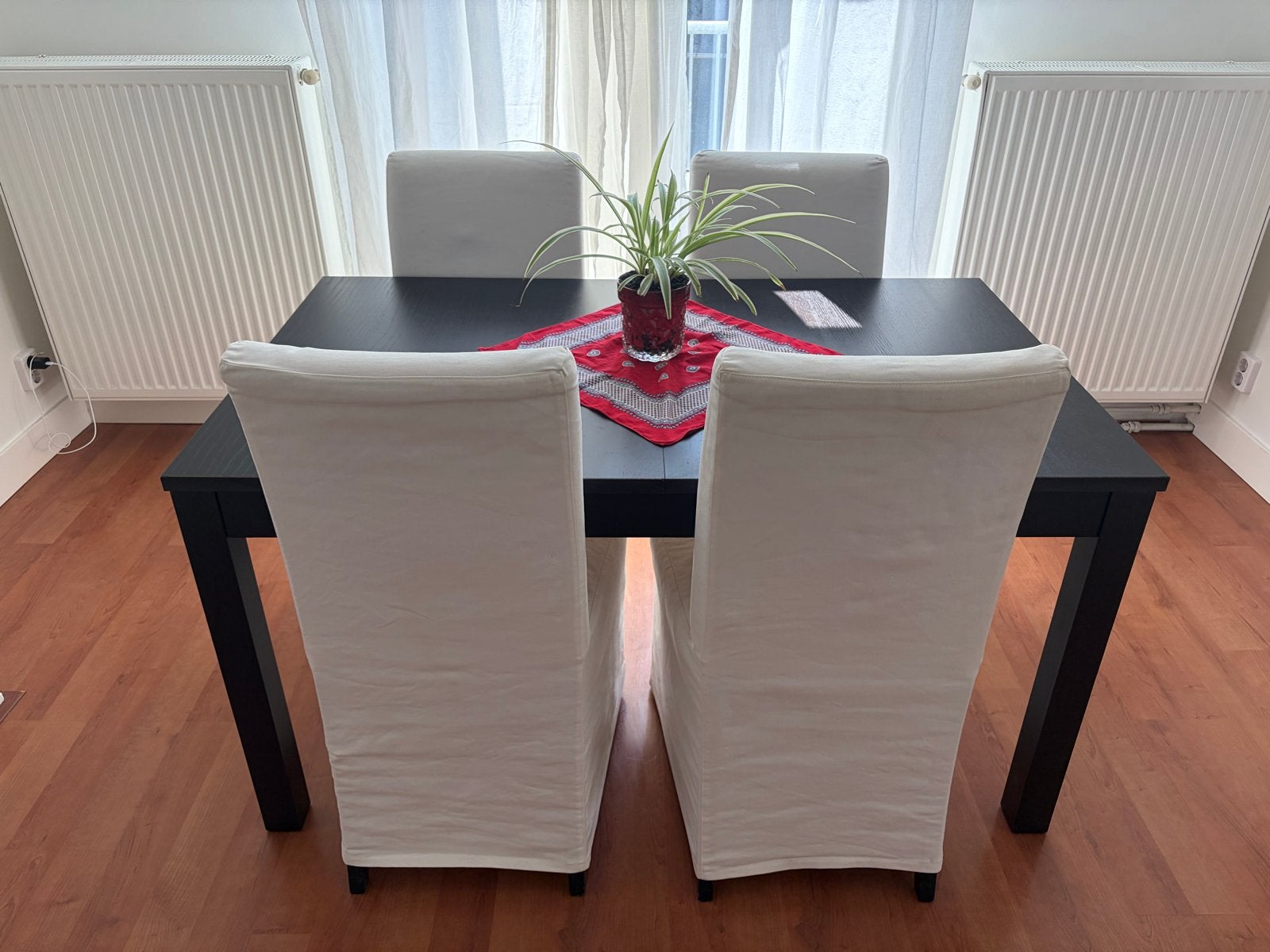 IKEA houten uitklapbare tafel met 4 stoelen, Huis en Inrichting, Tafels | Eettafels, Ophalen, 100 tot 150 cm, 50 tot 100 cm, Zo goed als nieuw