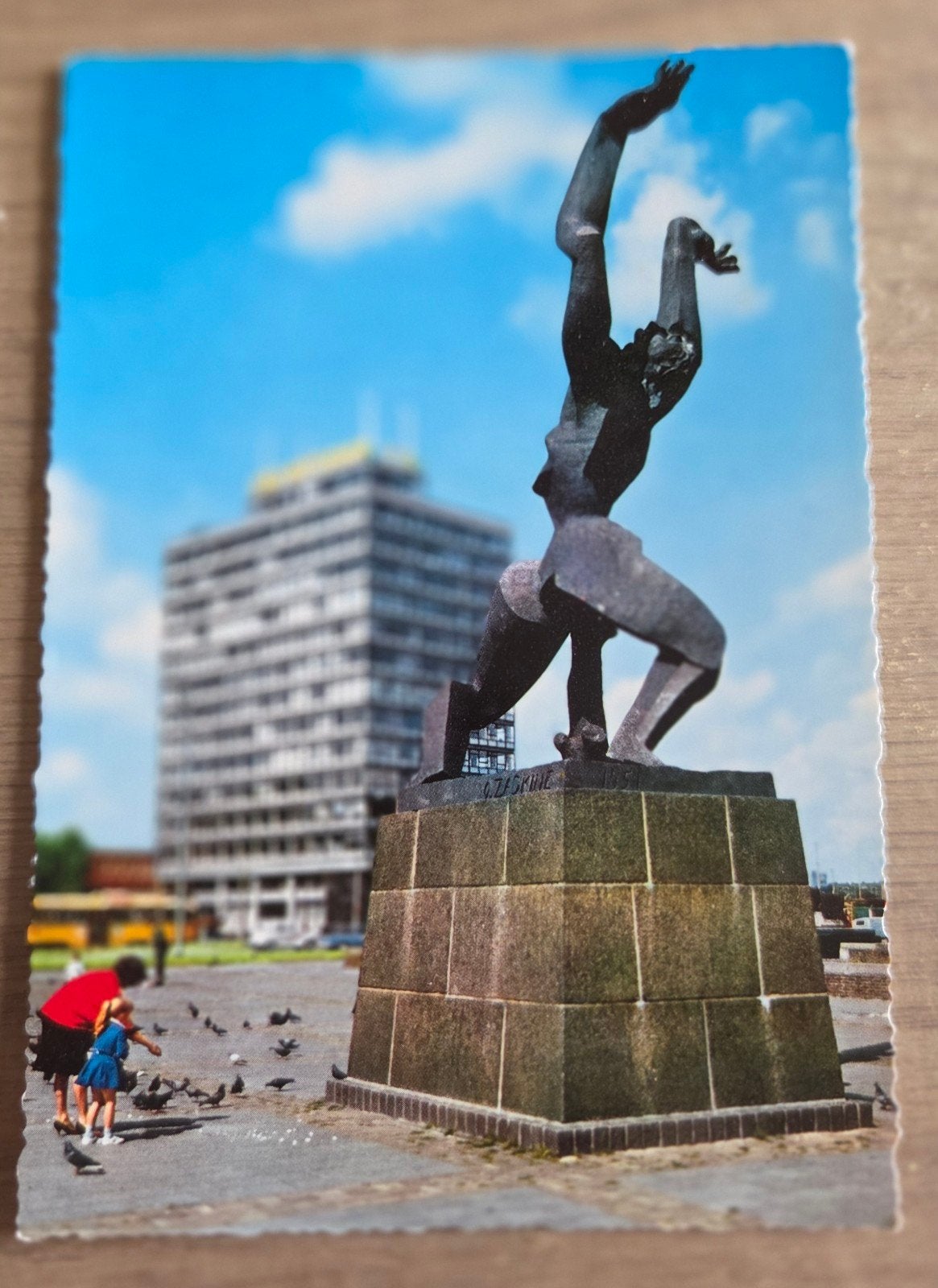 Rotterdam - Monument 'Mei 1940' - Verwoeste Stad, Ophalen of Verzenden, 1960 tot 1980, Gelopen, Zuid-Holland