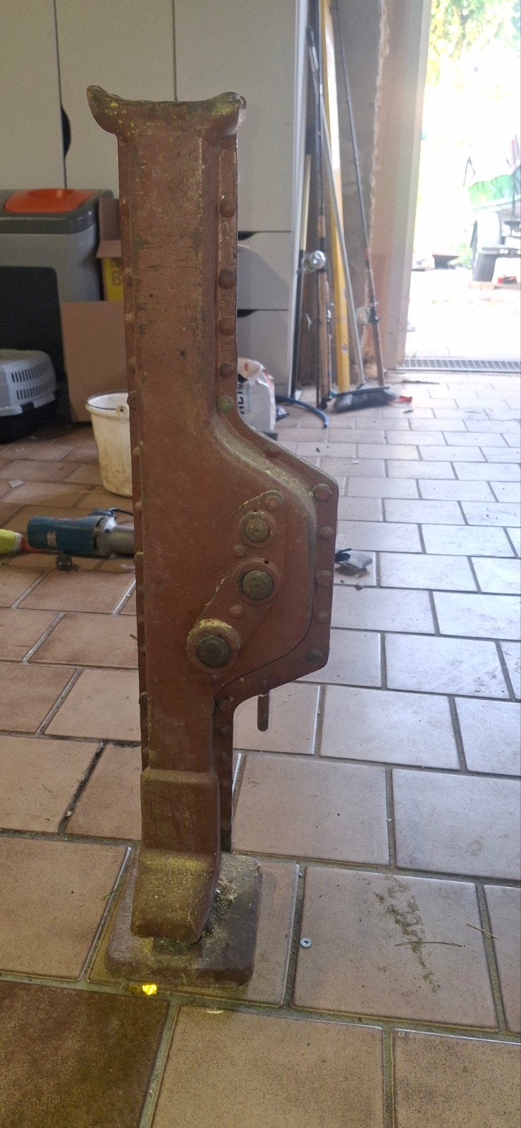 Oude mechanische krik / vijzel,krik, domme kracht, Ophalen, Gebruikt, Overige typen, Overige merken
