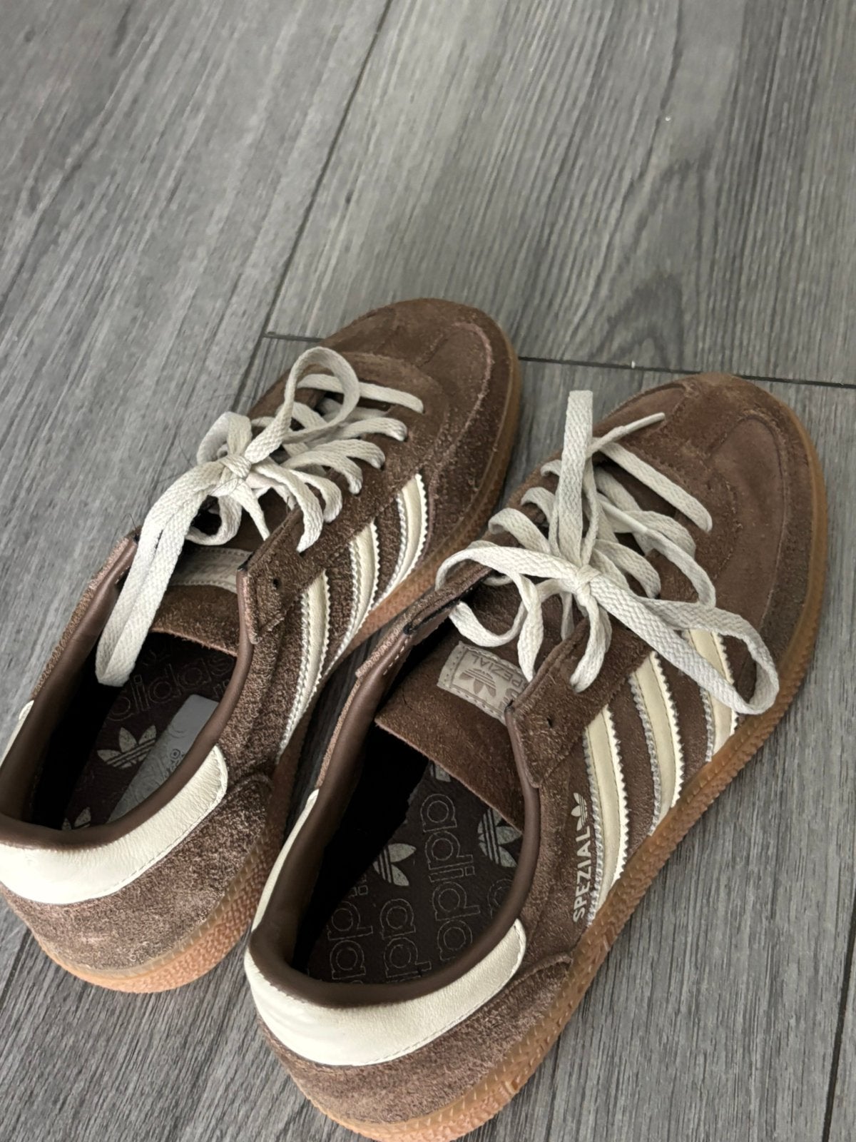 Adidas spezials, Kleding | Dames, Schoenen, Verzenden, Zo goed als nieuw, Sneakers of Gympen