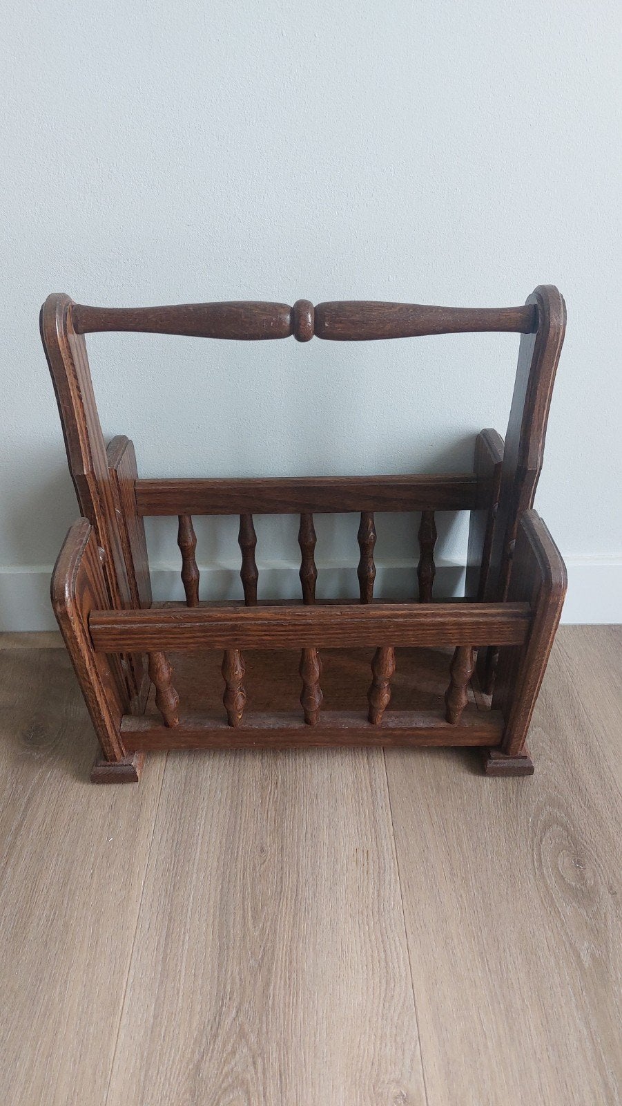Vintage houten tijdschriftenrek, Huis en Inrichting, Woonaccessoires | Krantenbakken en Lectuurbakken, Ophalen, Gebruikt