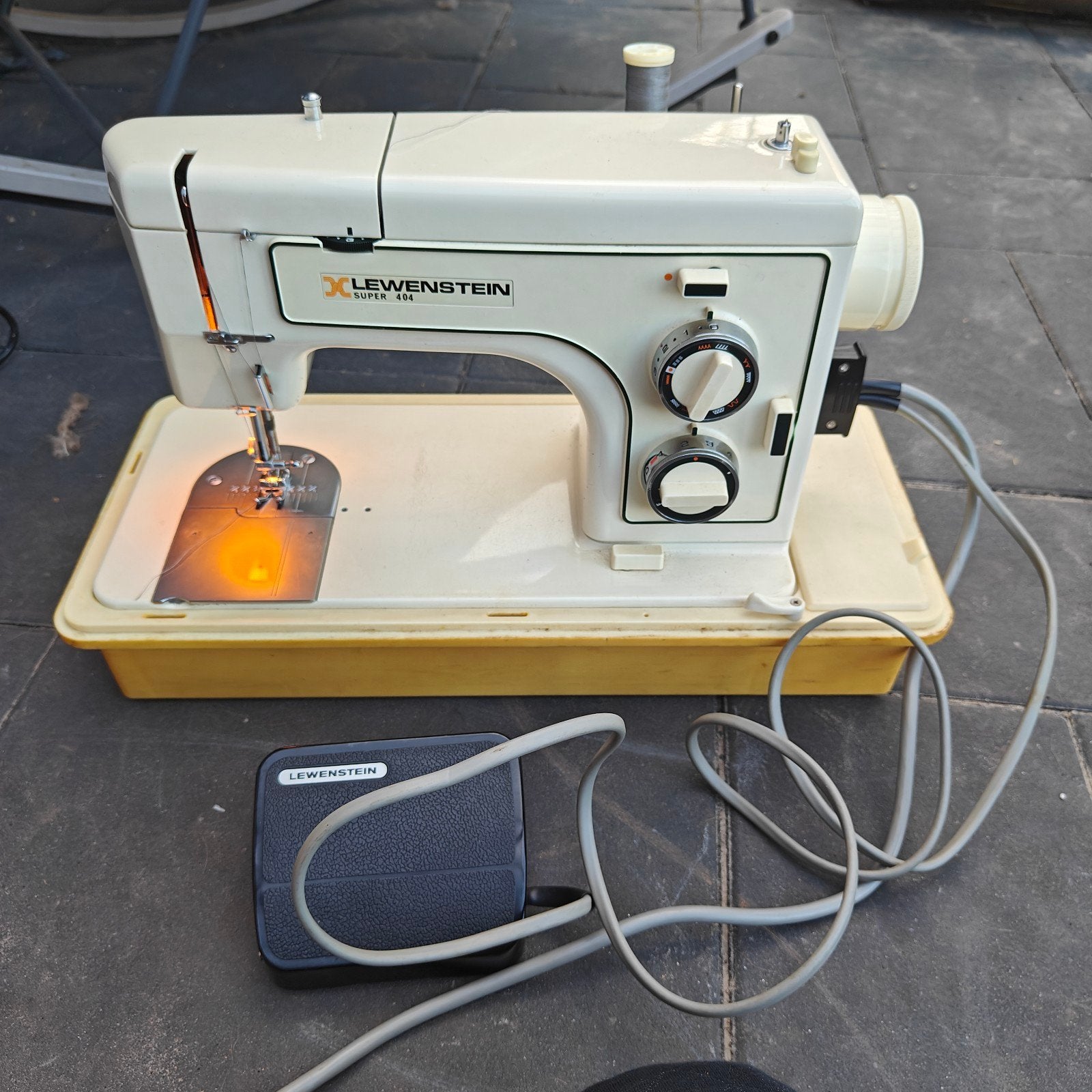 Lewenstein super 404 naaimachine werkend, Ophalen, Gebruikt, Naaimachine, Lewenstein