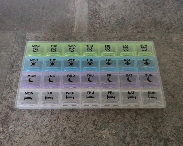 Pillendoos met 28 compartimenten NIEUW, Sport en Fitness, Gezondheidsproducten en Wellness, Ophalen of Verzenden, Nieuw