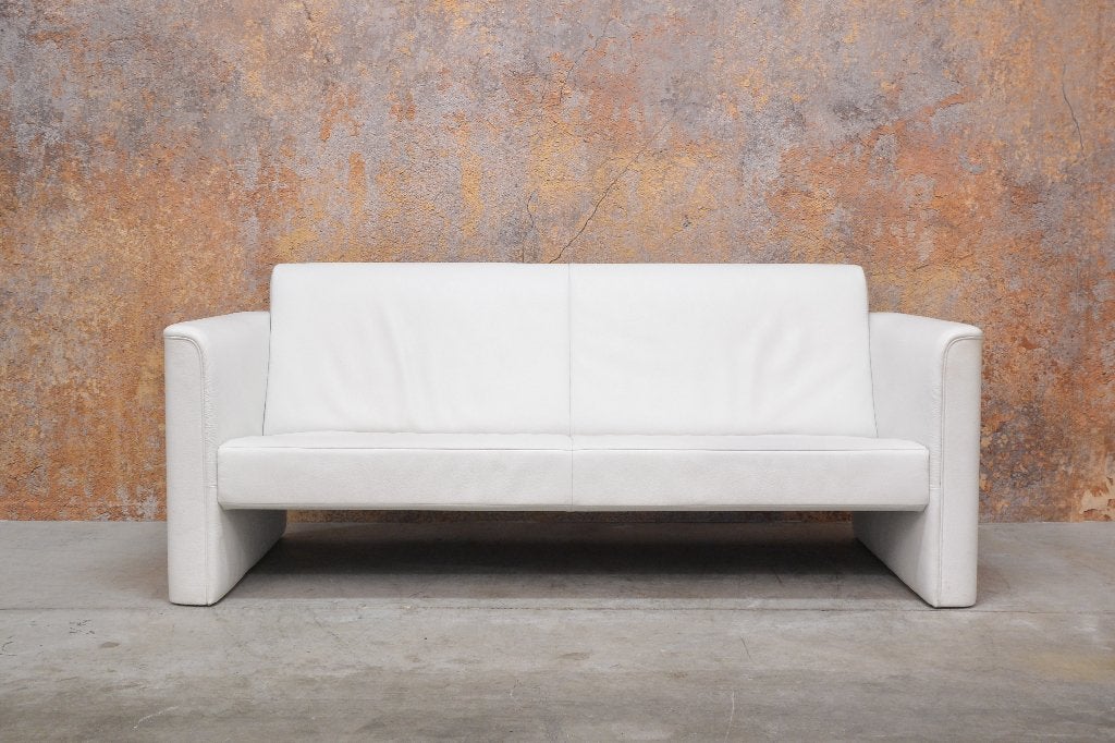 In zeer goede staat witte leren designbank van Jori, 75 tot 100 cm, Ophalen of Verzenden, Minder dan 150 cm, Jori