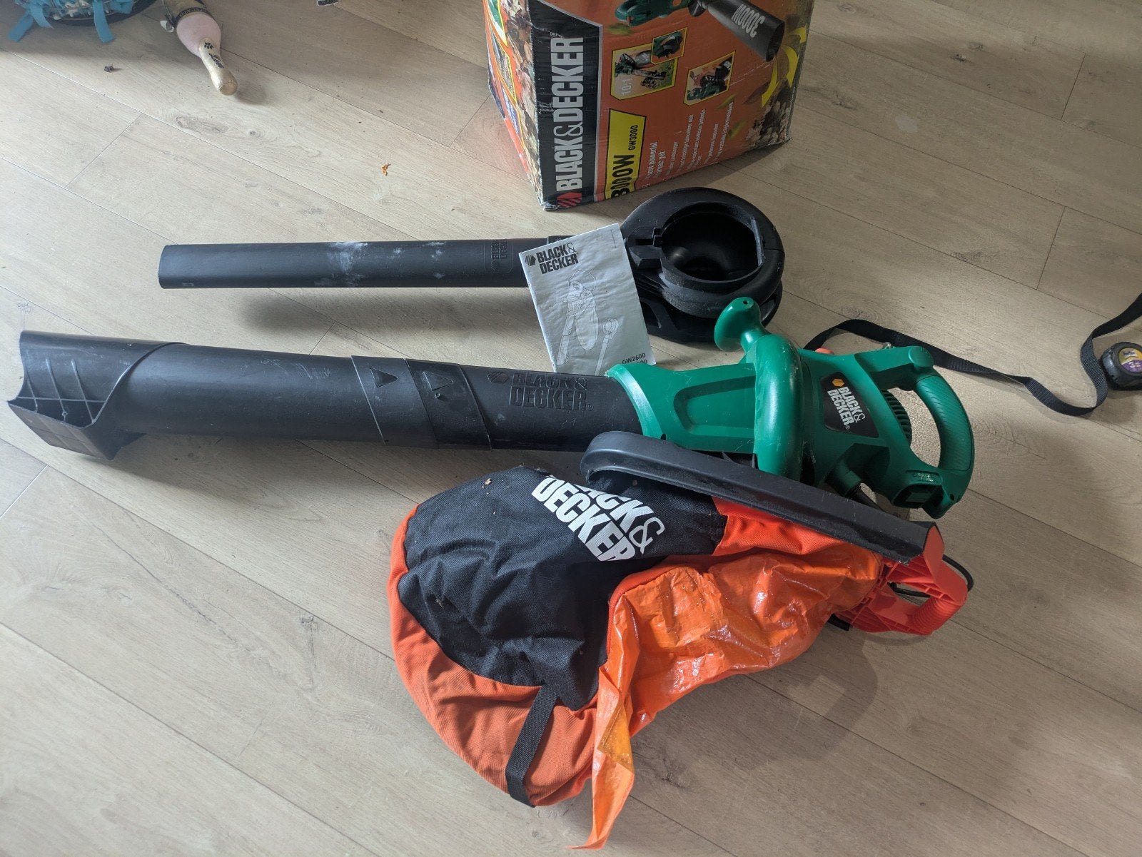 Black and Decker bladblazer ( 3000 watt ), Ophalen, Gebruikt, Met opvangzak, Handgedragen