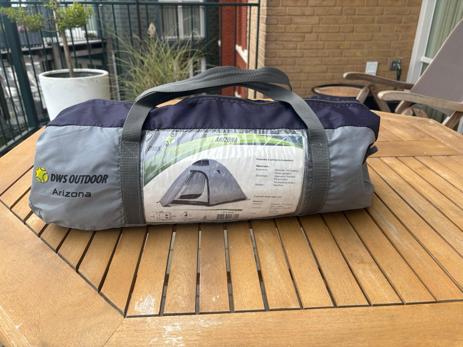 2 Pers. Tent Compleet incl. gasfornuis, luchtbedden etc., Ophalen, Zo goed als nieuw, Tot en met 2