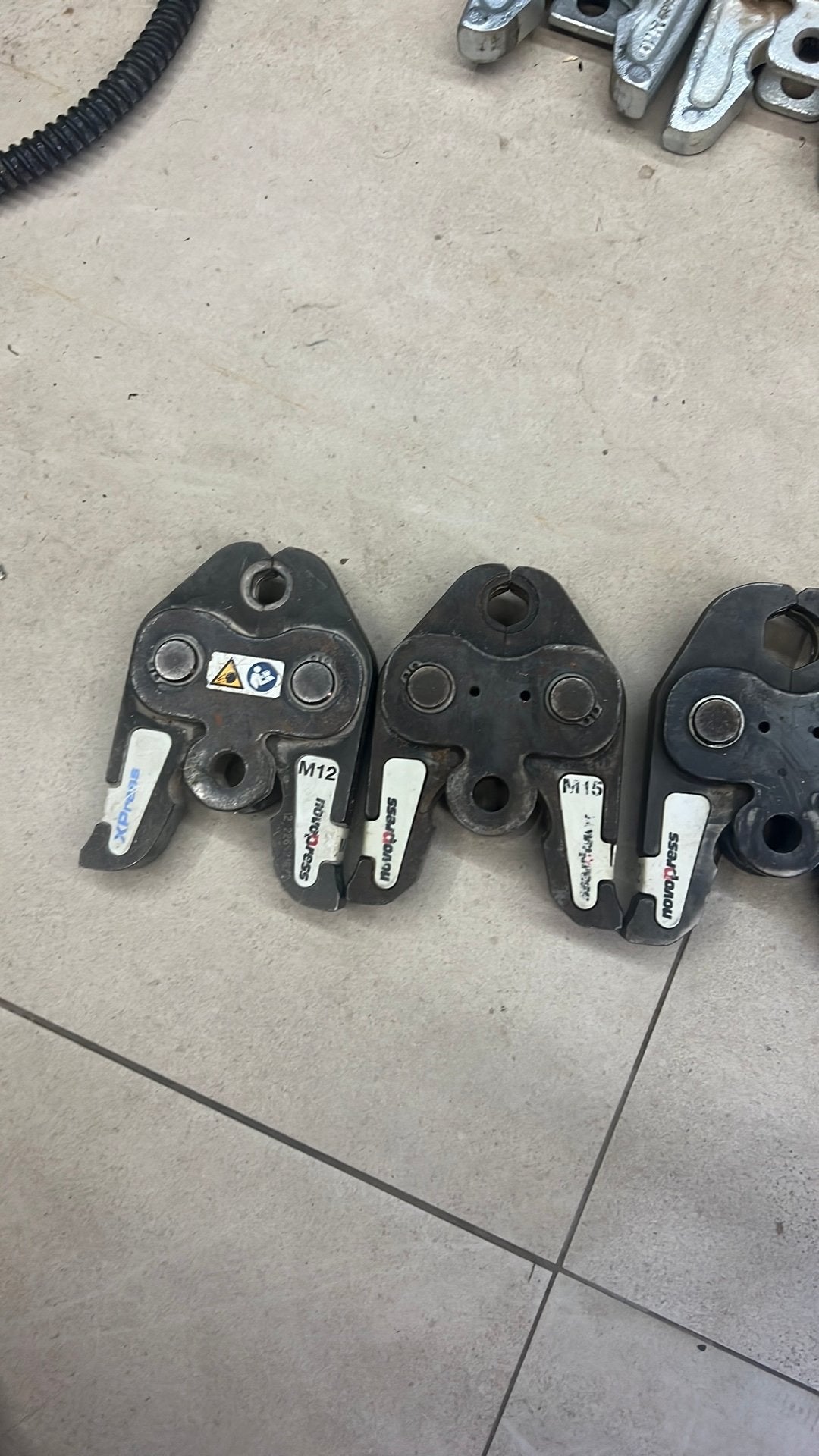 Persbekken geberit mapress M set, Doe-het-zelf en Verbouw, Gereedschap | Handgereedschap, Ophalen of Verzenden, Zo goed als nieuw