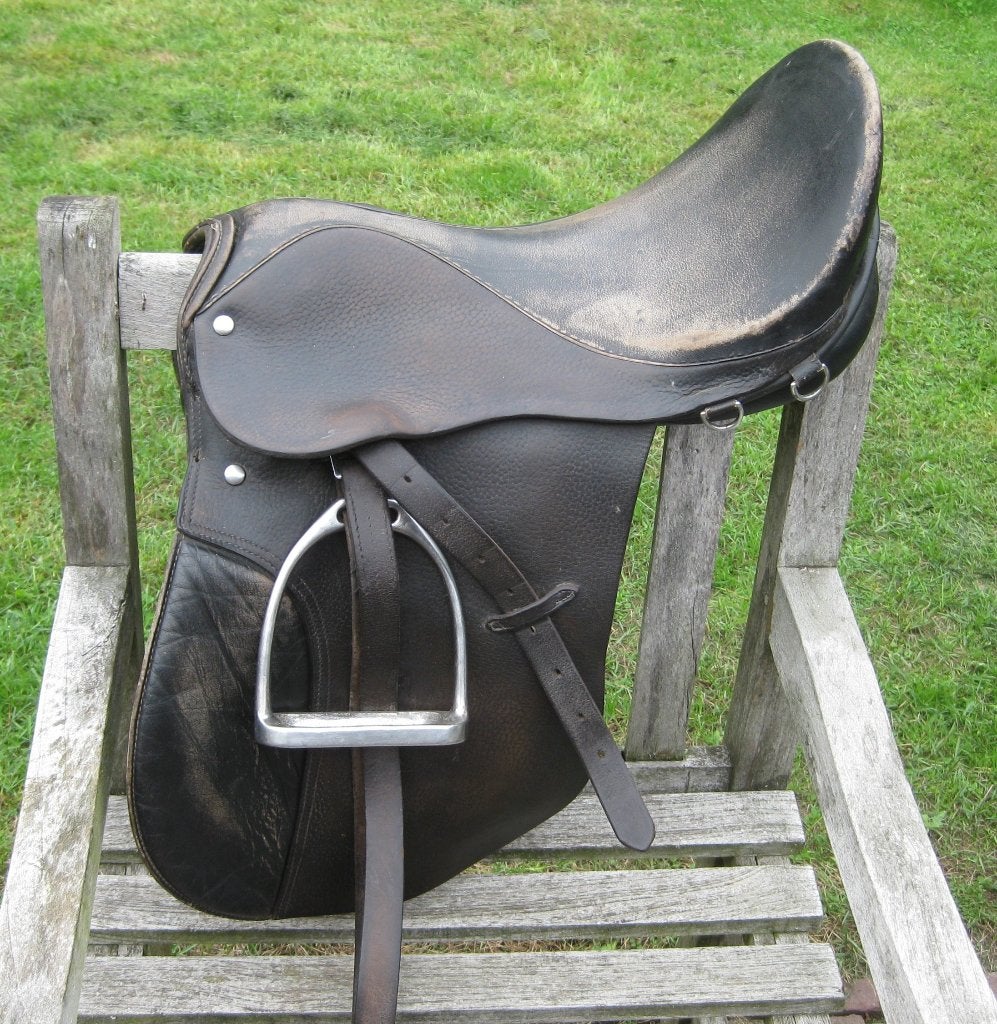 Oud Kadet zadel 16.5 inch. voor decoratie of beleren, Ophalen, Gebruikt