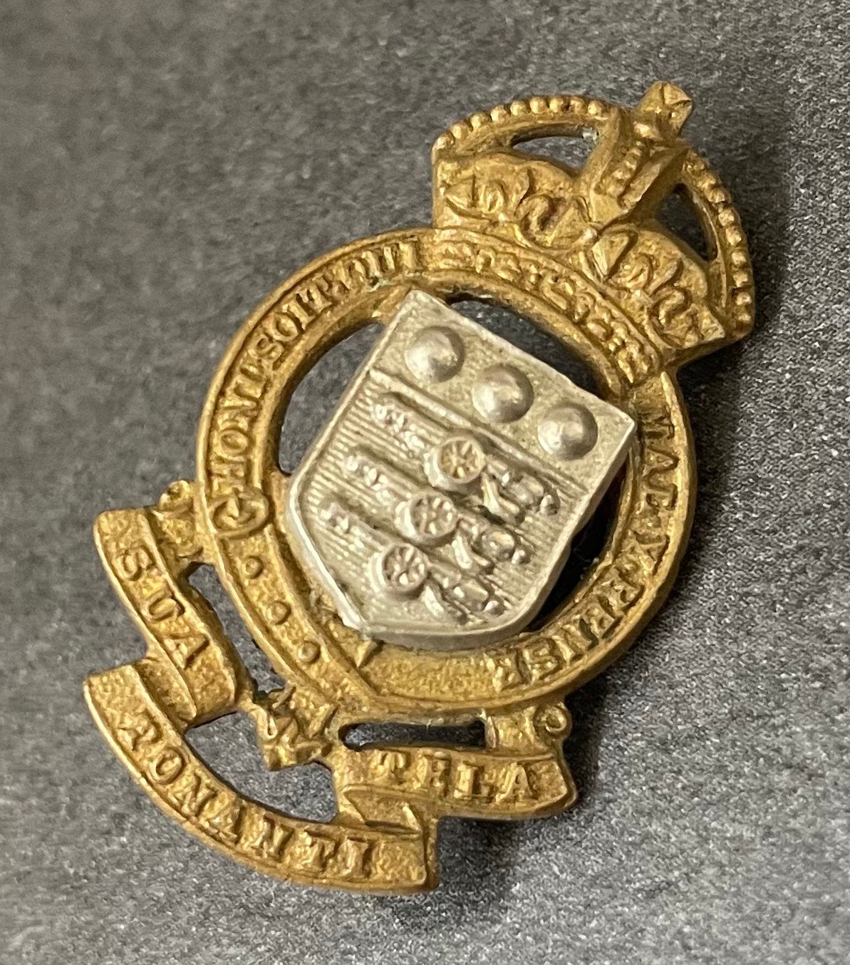 Britse RAOC collar badge WO2, Ophalen of Verzenden, Engeland, Embleem of Badge