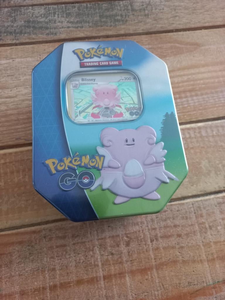 Pokemon  Go tin, Ophalen of Verzenden, Nieuw, Boosterbox, Foil