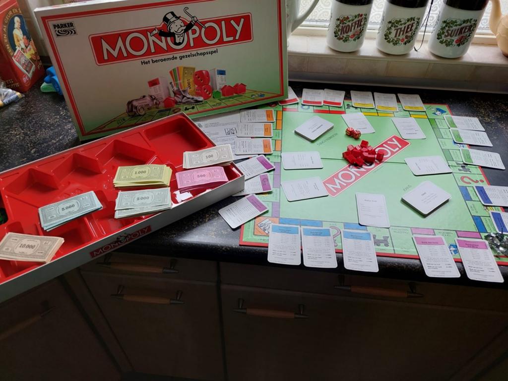 Compleet gulden monopoly, Hobby en Vrije tijd, Gezelschapsspellen | Bordspellen, Drie of vier spelers, Ophalen of Verzenden, Zo goed als nieuw