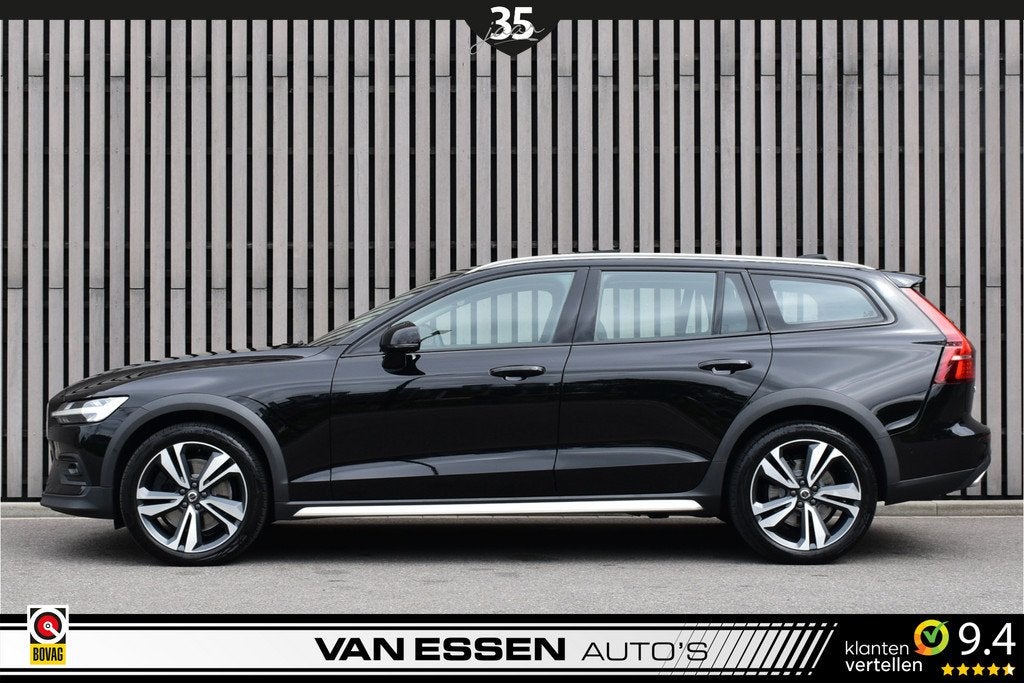Volvo V60 Cross Country 2.0 B5 AWD Ultimate Pano 360-Camera, 15 km/l, 4 cilinders, 1969 cc, Zwart