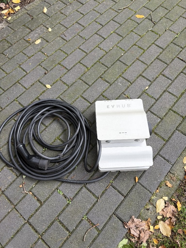 EV Hub 11 laadstation 1 of 3 fase, Ophalen of Verzenden, Zo goed als nieuw, Laadpaal