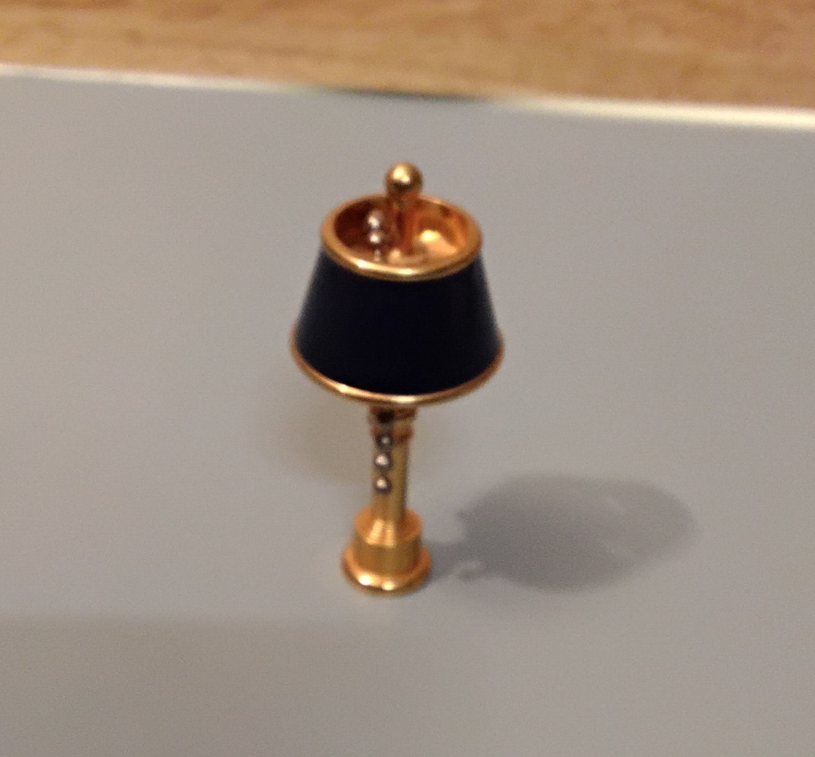 Goudkleurig lampje 1:12, Ophalen of Verzenden, Poppenhuis