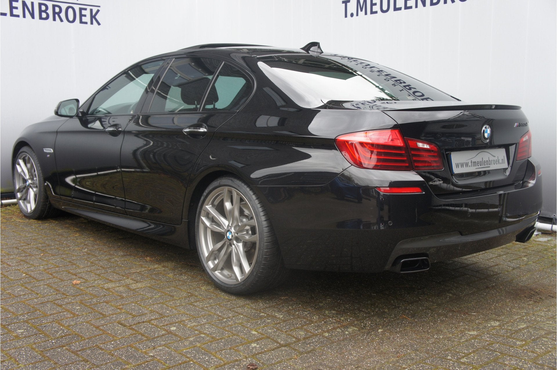 BMW 5 Serie M550xd Glasdak, (bj 2016, automaat), Auto's, Automaat, Gebruikt, 2993 cc, 2000 kg