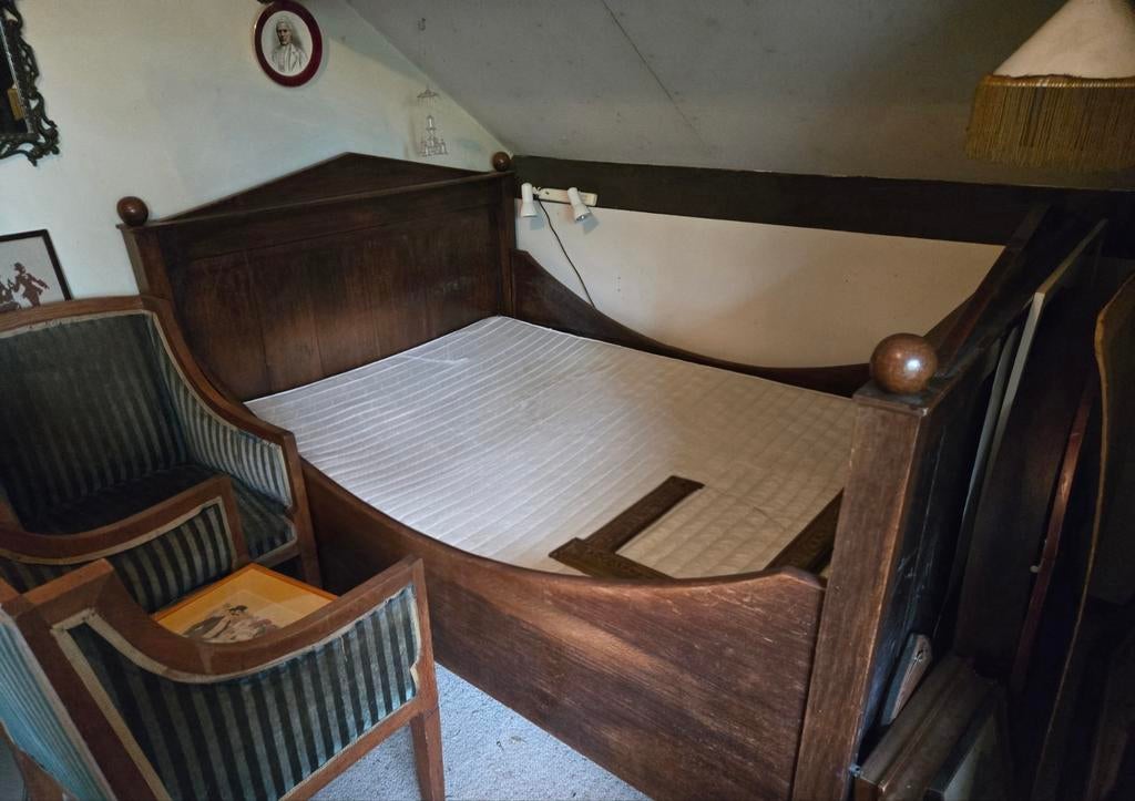 Antiek bed 1.30 x 1.90 matrasmaat, Ophalen