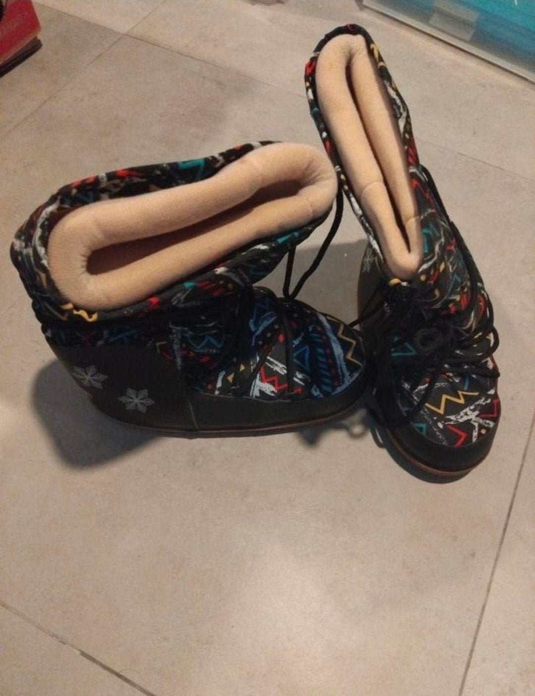 Snow boots moon boot sneeuwschoenen maat 44-46 prijs 15, Ophalen of Verzenden, Nieuw