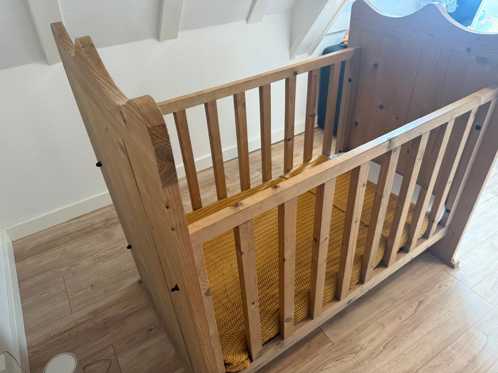 Foto 6 van Complete babykamer (incl box) handgemaakt van massief hout