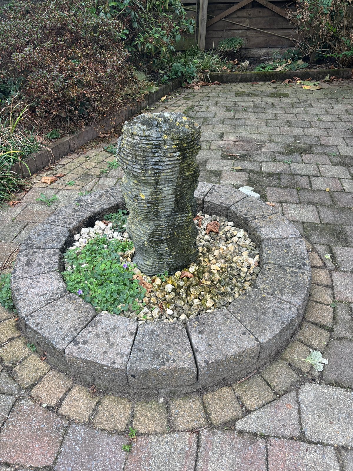 Gratis fontein, Ophalen, Zo goed als nieuw, Beton, Fontein