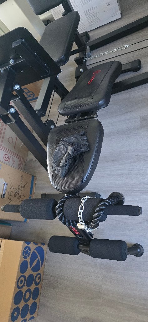 Fitnessbank met accessoires voor thuisgym, Ophalen, Gebruikt, Benen, Fitnessbank
