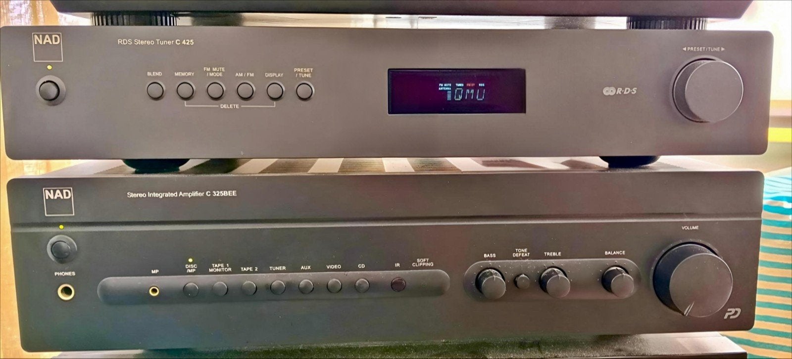 NAD C325BEE Versterker en C425 Tuner Combi, Overige merken, Gebruikt, Tuner of Radio, Info@smitselectronics.nl