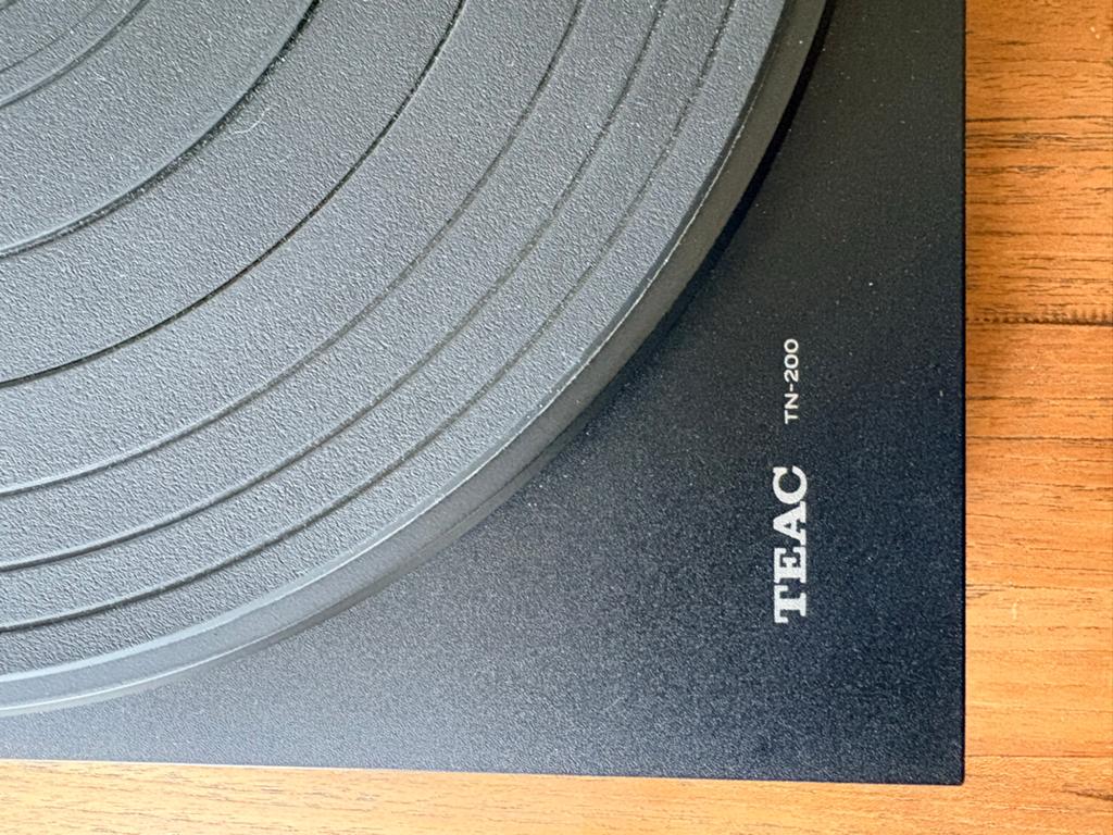 Teac TN-200 platenspeler met Audio Technica VM-95E, Audio, Tv en Foto, Platenspelers, Zo goed als nieuw, USB-aansluiting, Platenspeler