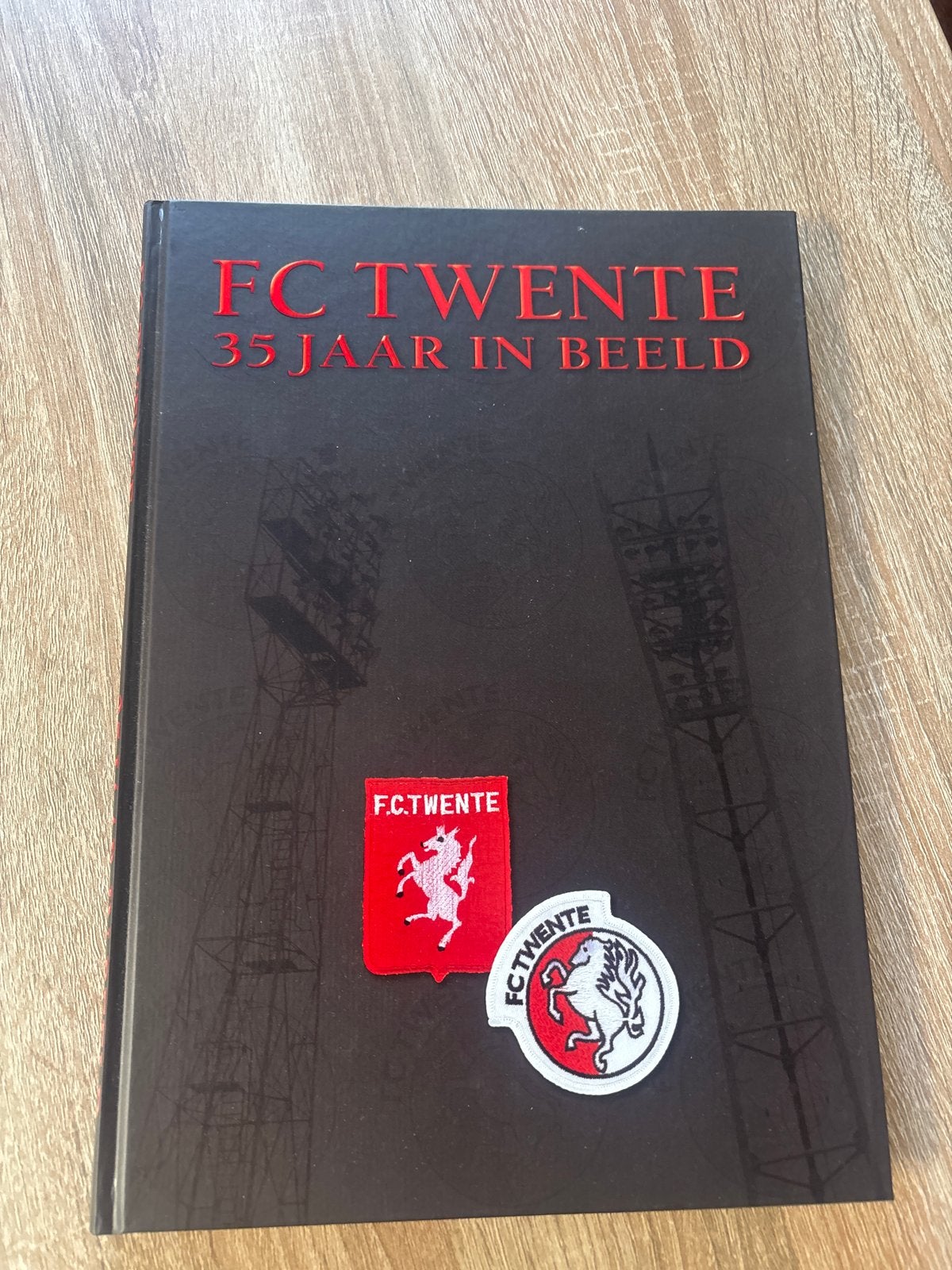 FC Twente 35 jaar in beeld - Jubileumboek, Boeken, Ophalen, Gelezen, Balsport