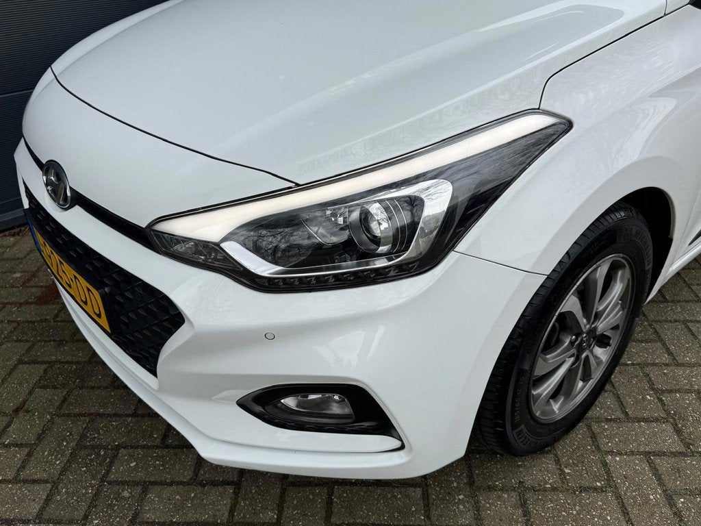 Hyundai I20 1.0 T-GDI Premium/Automaat/Navi/carplay/Camera/A, Auto's, Hyundai, 450 kg, Gebruikt, Euro 6, 100 pk