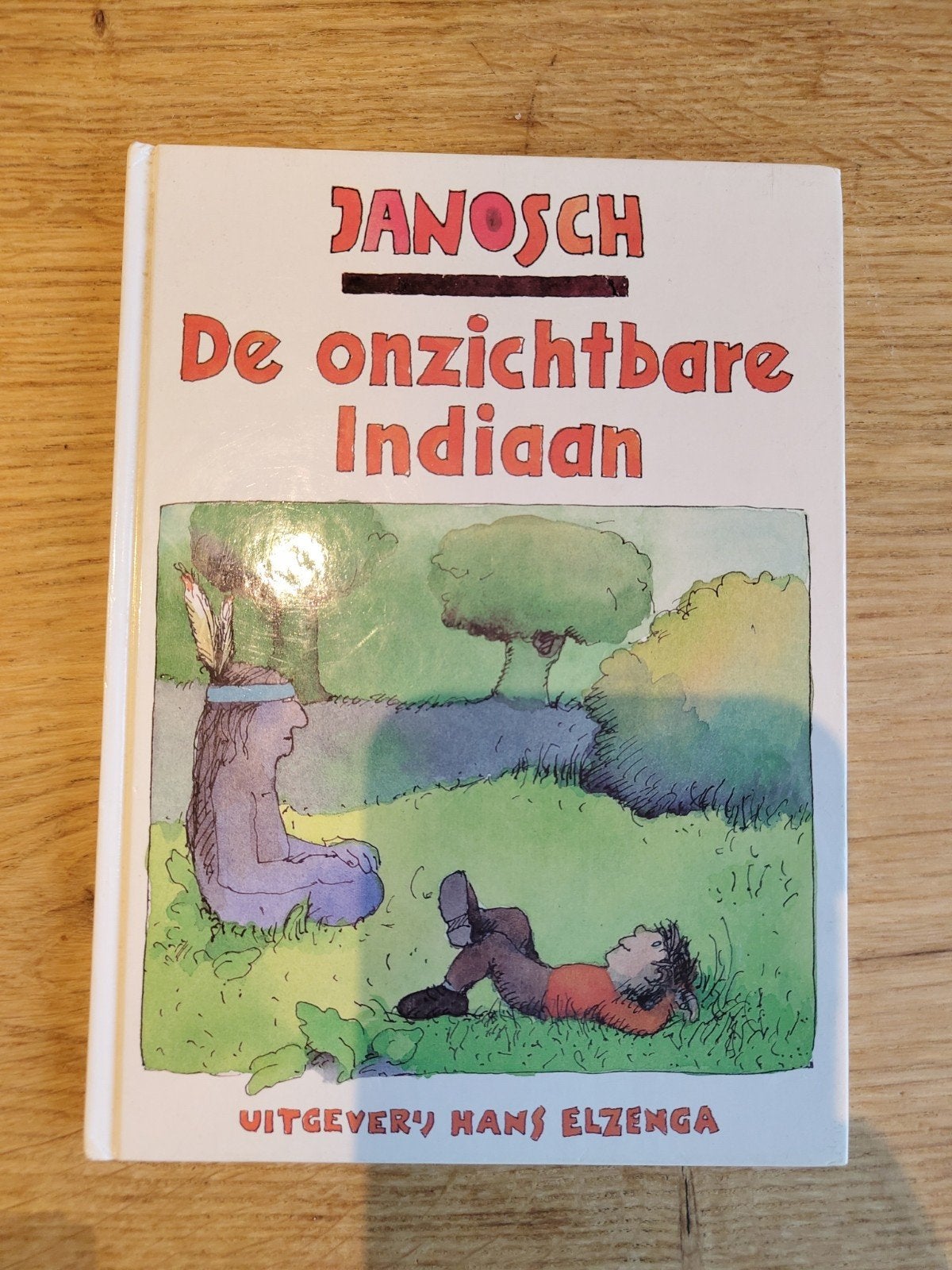 Janosch - De onzichtbare Indiaan, Boeken, Ophalen of Verzenden, Gelezen, Janosch, Fictie algemeen