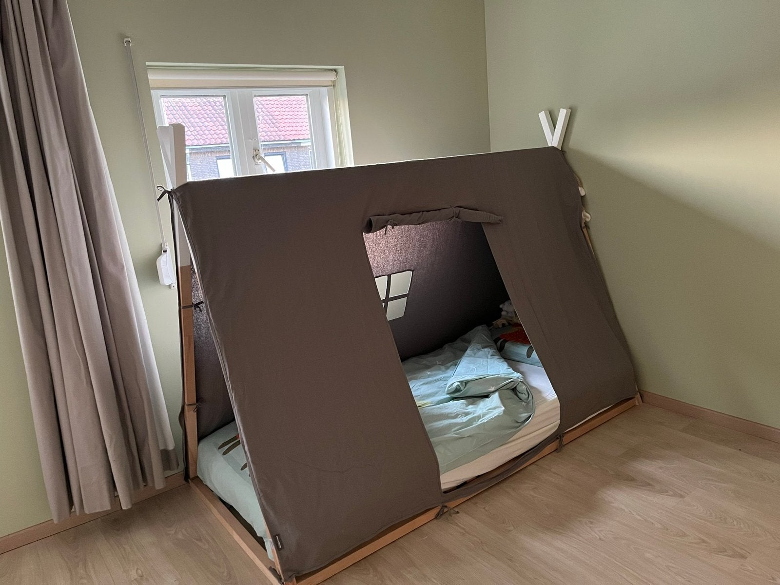 Tipi bed 90x200, Ophalen, 180 cm of meer, 70 tot 85 cm, Matras