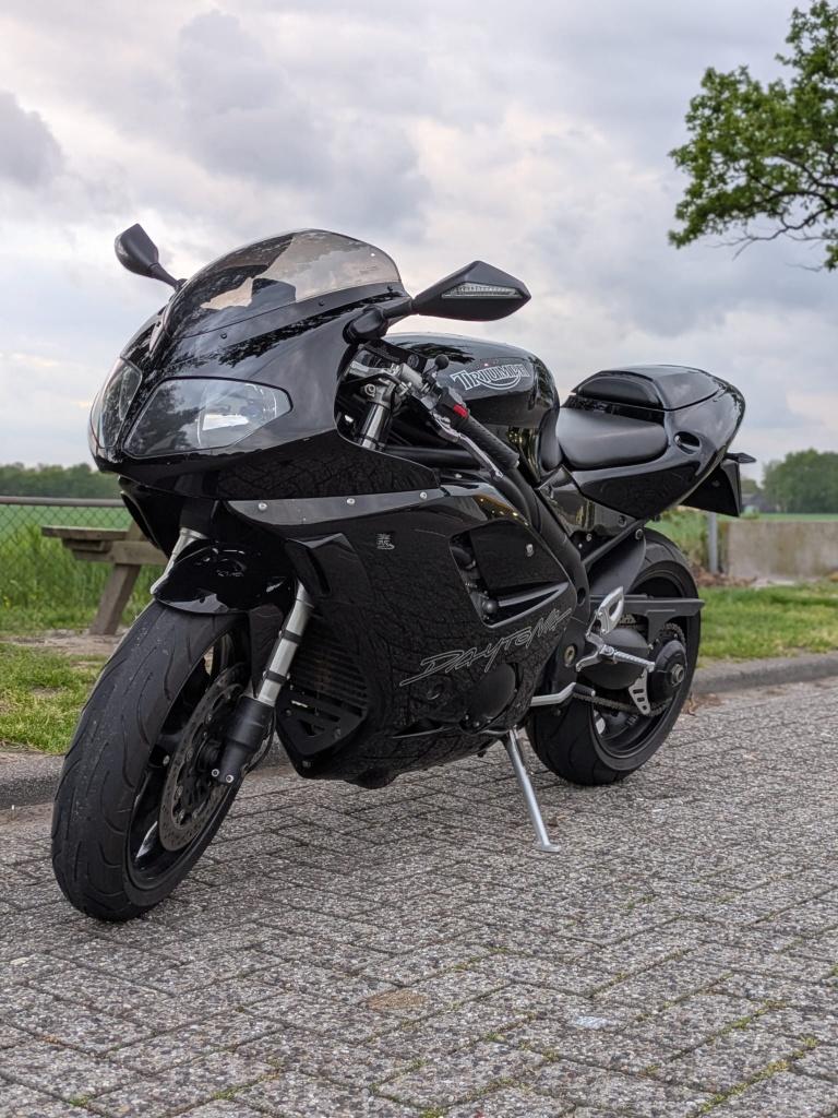Triumph Daytona 955i —24.200 km— Laatste versie: zwart frame, Motoren, Motoren | Triumph, Sportuitlaat, Motorrijbewijs A, Gebruikt