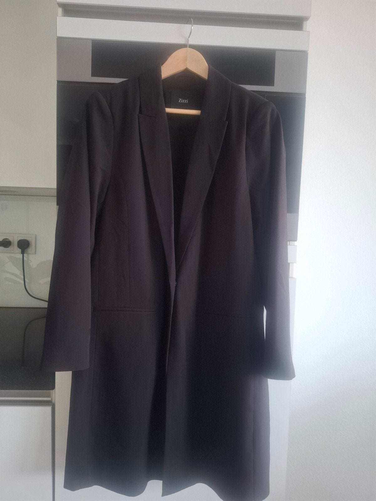 Nieuwe, lange, zwarte Zizzi blazer / colbert,  maat 46, Kleding | Dames, Ophalen of Verzenden, Nieuw, Maat 46/48 (XL) of groter
