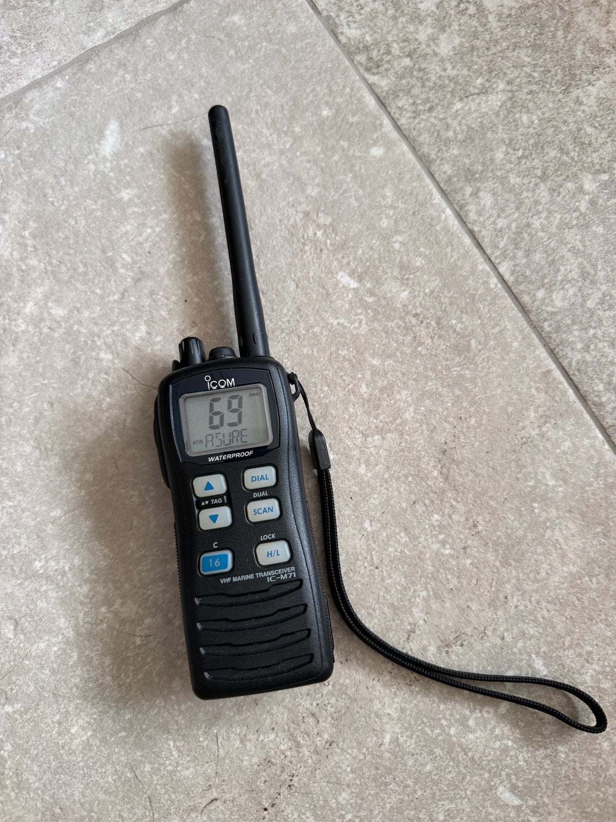 Icom M71 Marifoon - Waterdichte VHF Marine Transceiver, Ophalen of Verzenden, Gebruikt, 15 km of meer, Portofoon of Walkie-talkie