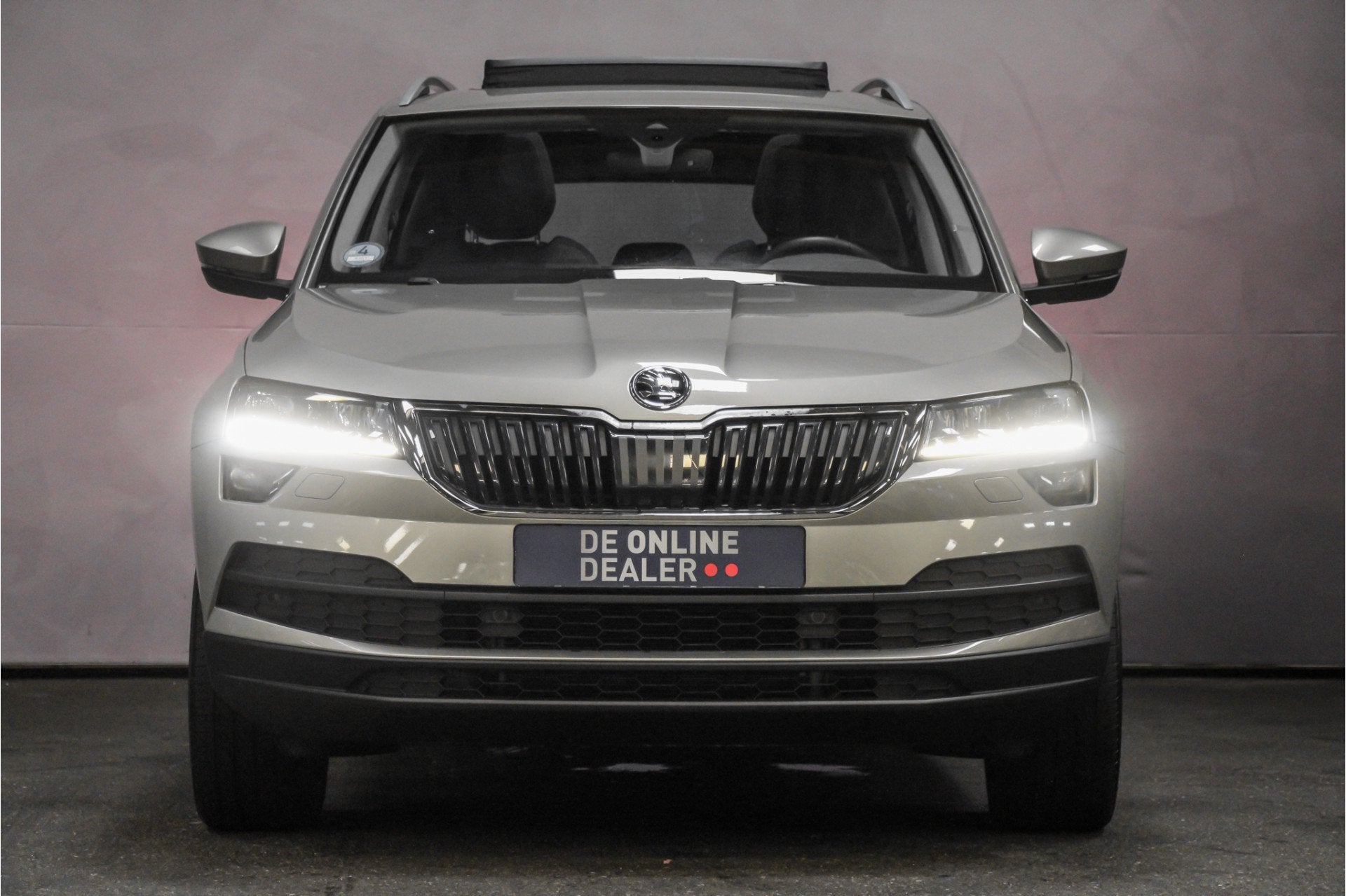 Skoda Karoq 1.5 TSI 150PK AUT |Pano|19inch|Canton|Carplay, Auto's, Euro 6, 4 cilinders, 150 pk, Bedrijf