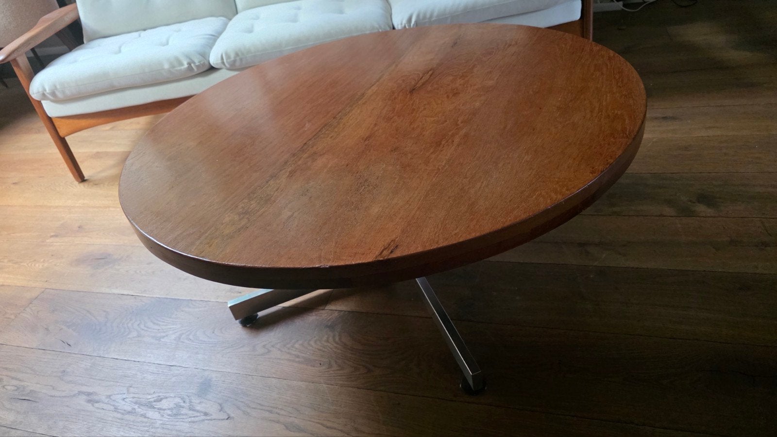 vintage ronde salontafel / chroom onderstel + houten blad, Ophalen, Huis en Inrichting