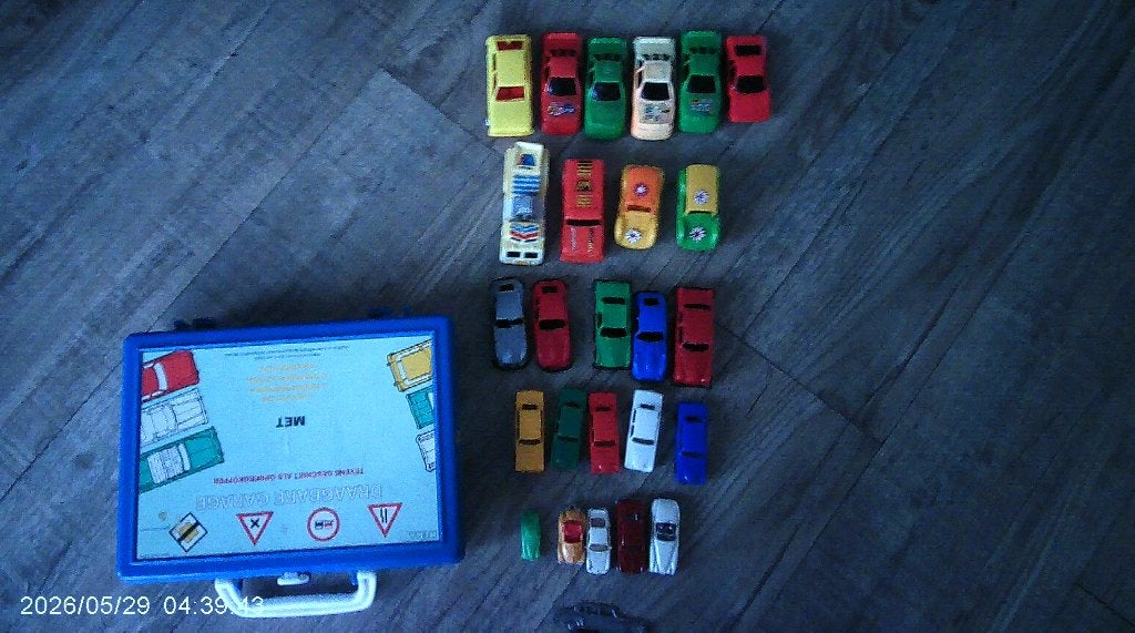 Vintage Plastic auto's jaren 60/70/80 met Koffertje, Verzamelen, Ophalen of Verzenden, Gebruikt