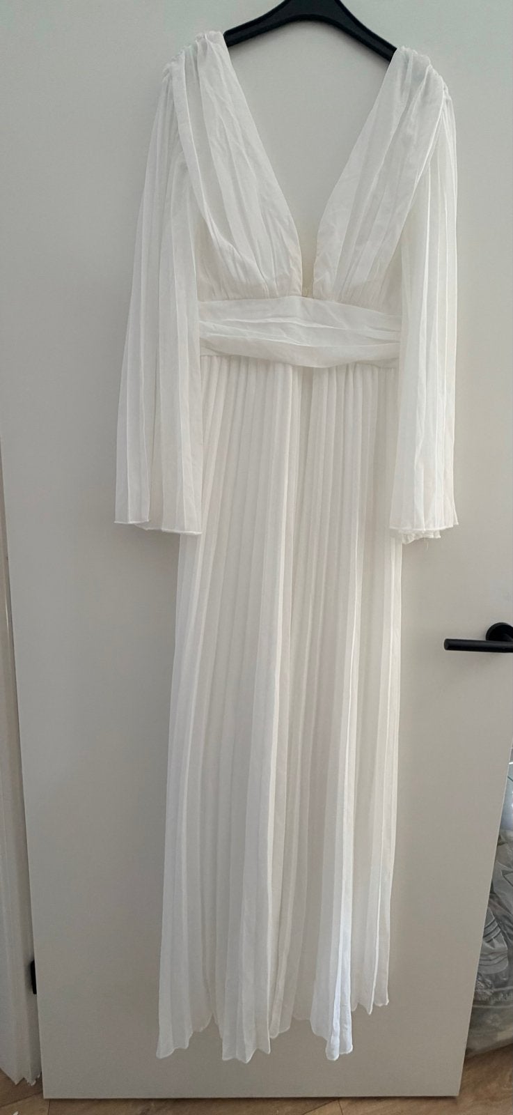 Witte geplooide jurk maat 36 (S) - perfect voor fotoshoot, Wit, Ophalen of Verzenden, Zo goed als nieuw, Maat 36 (S)