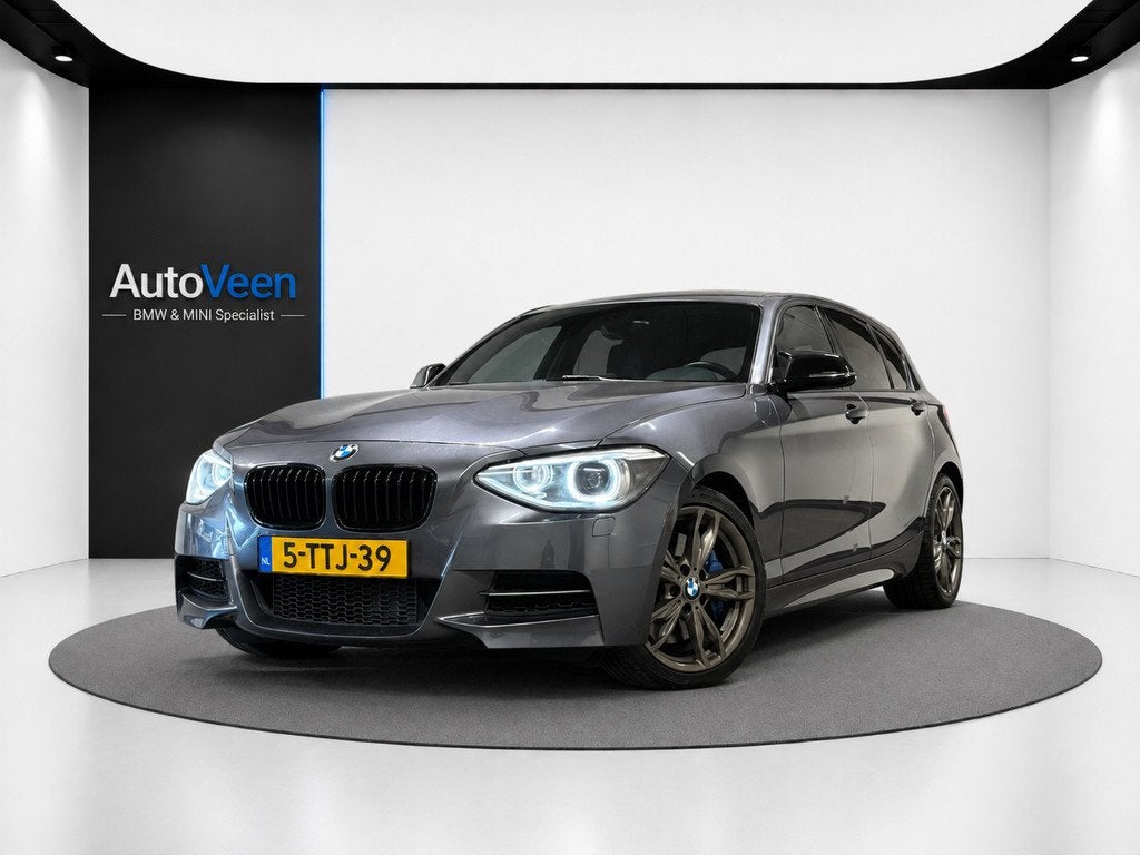 BMW 1-serie M135i (M-SPORT, 320PK, LED NL AUTO, GOED ONDERHO, Auto's, BMW, Achterwielaandrijving, Gebruikt, 320 pk, Start-stop-systeem