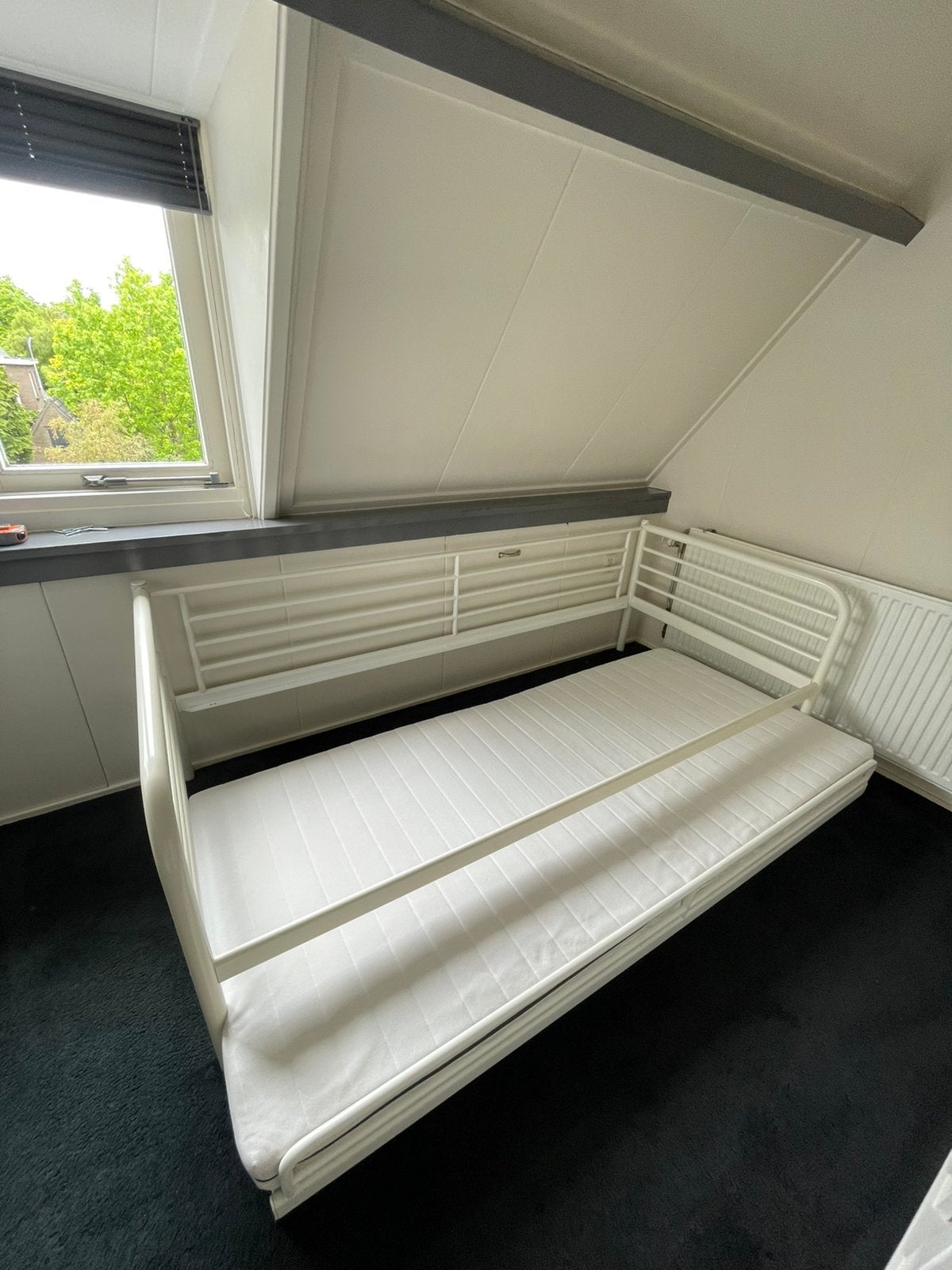 Ikea bedframe, onderschuifbed en matras 90x200, Ophalen, 90 cm, Eenpersoons, Wit