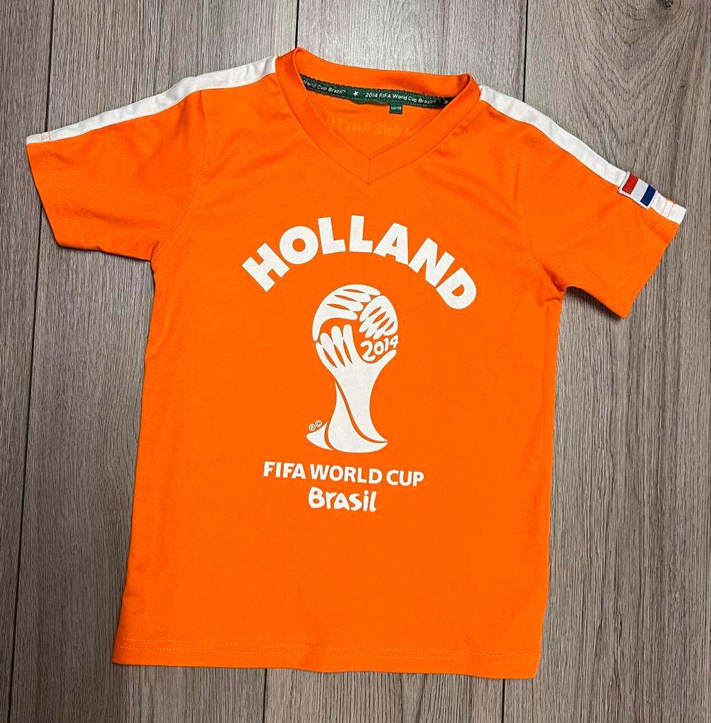 FIFA World Cup 2014 Brasil T-shirt maat 122/128, Ophalen of Verzenden, Gebruikt, Jongen of Meisje, Shirt of Longsleeve