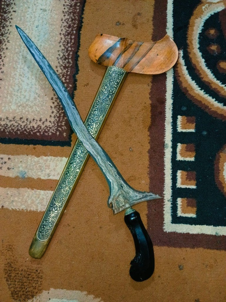 Antieke Keris Jangkung 3 Luk Ngulit Semangka Solo SVB39, Indonesië, Meerkleurig, Wapen, Gesneden