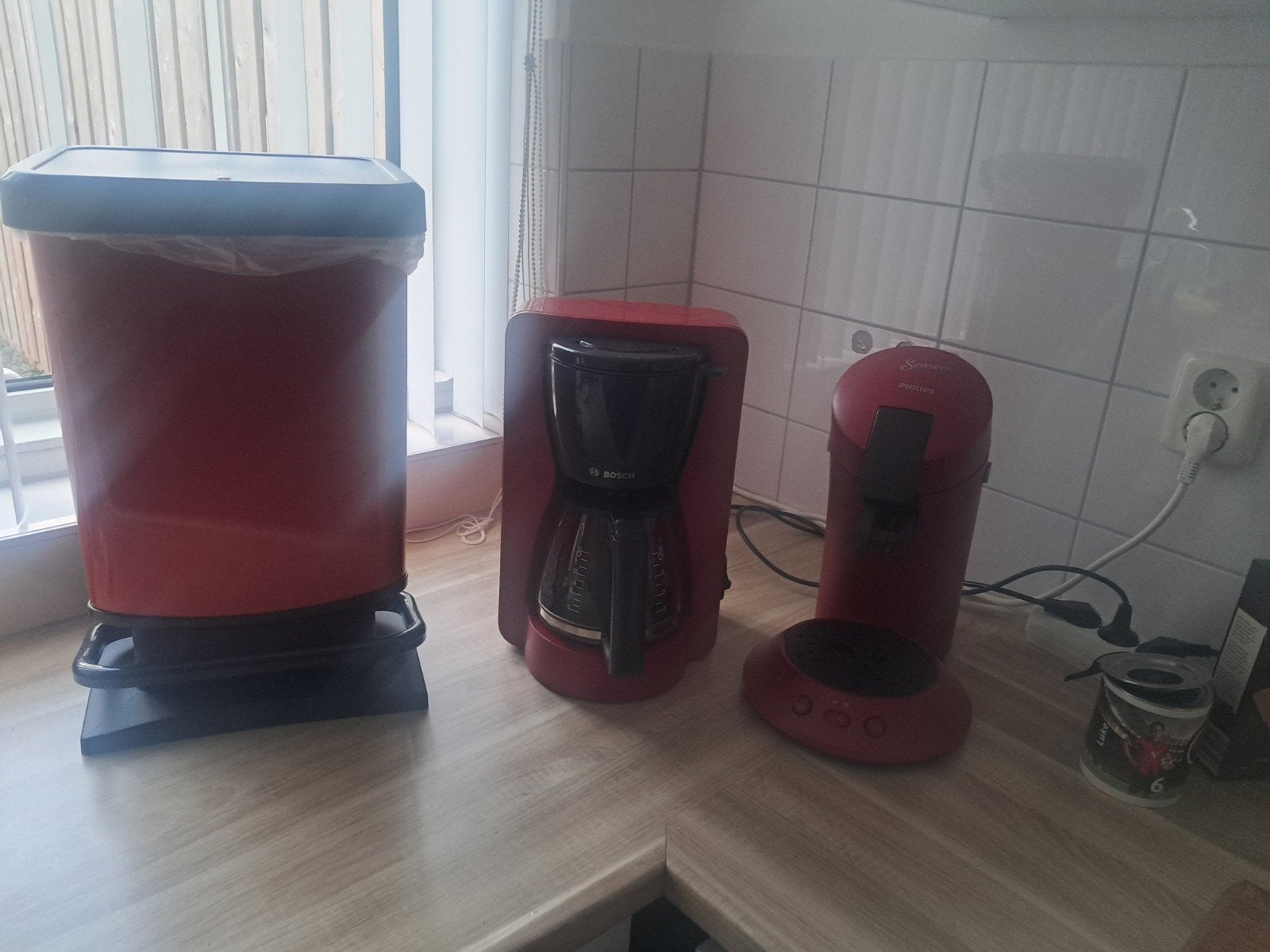 senseo apparaat, koffie apparaat en prullenbak 45 euro, Ophalen, Rond, Zo goed als nieuw, Aardewerk