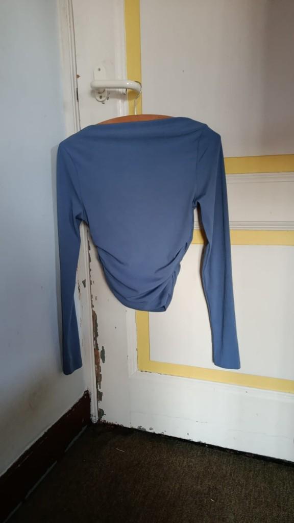 blauwe top met lange mouwen en plooien, Kleding | Dames, Blauw, Ophalen of Verzenden, Zo goed als nieuw, Lange mouw