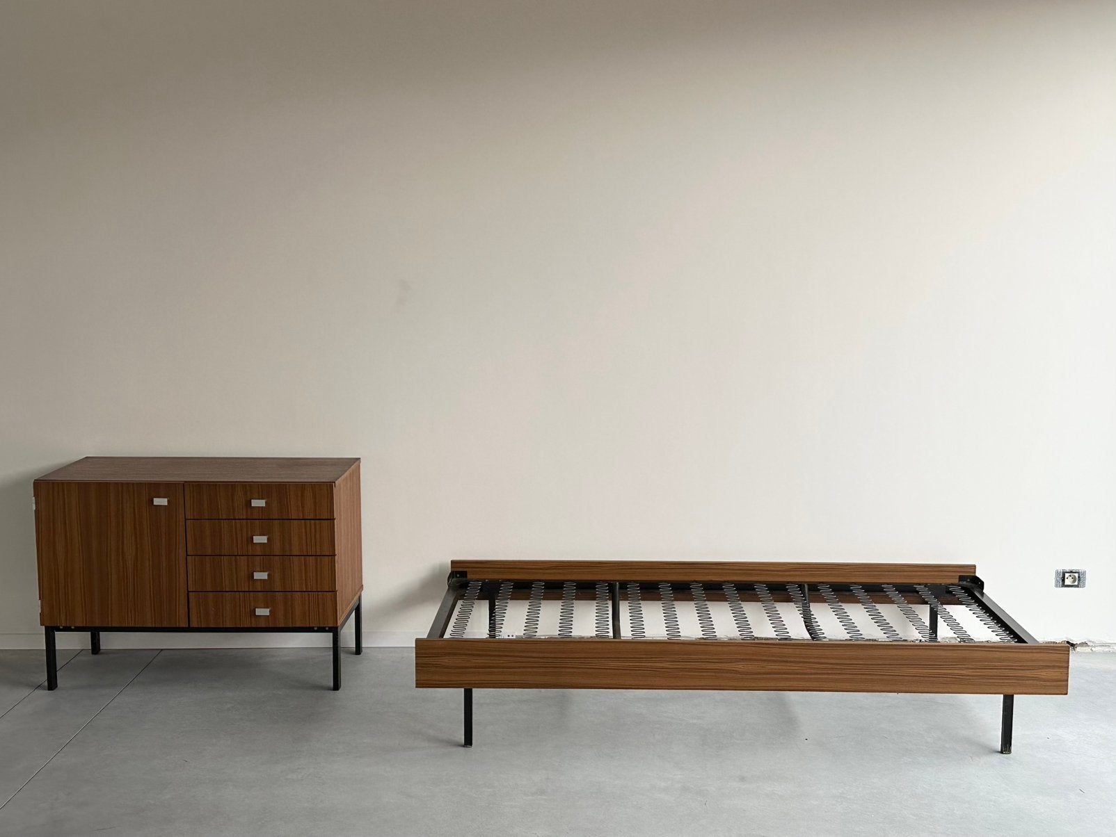 Mid-century slaapkamer by Pierre Guariche voor Meurop 1970s, Ophalen, Tweepersoons