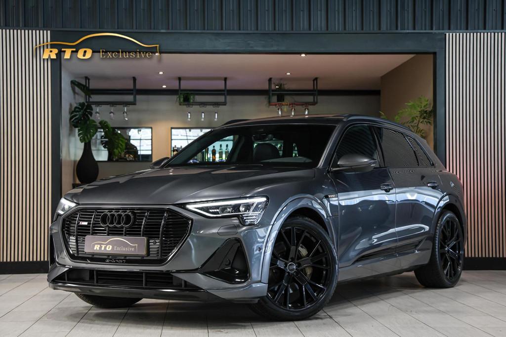 Audi e-tron 50 71 kWh Quattro S-line|Pano|22''|Luchtvering, Auto's, Automaat, Zwart, Leder en Stof, Origineel Nederlands