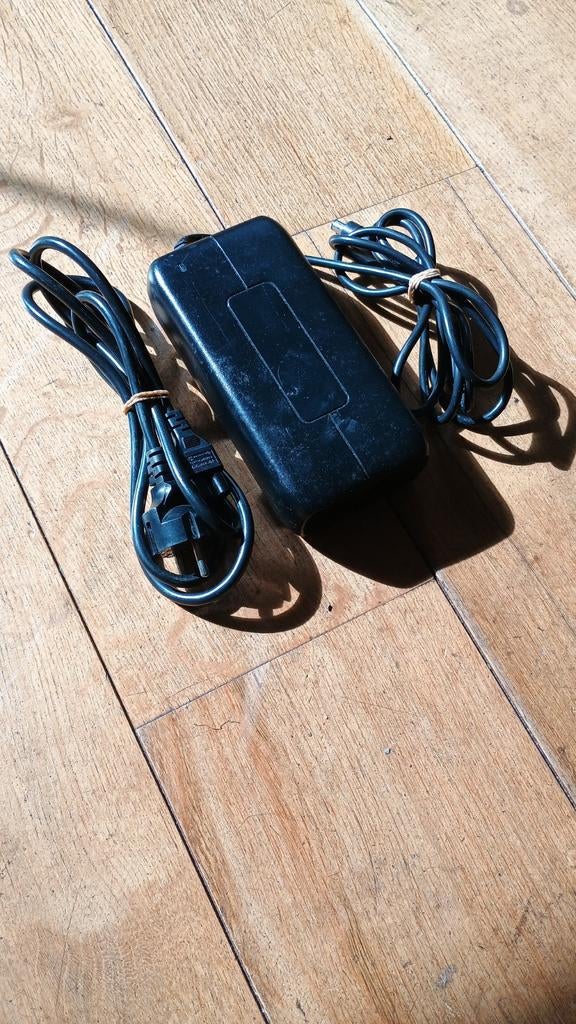 Vanmoof oplader Electrified S2 & X2, Fietsen en Brommers, Ophalen of Verzenden, Gebruikt