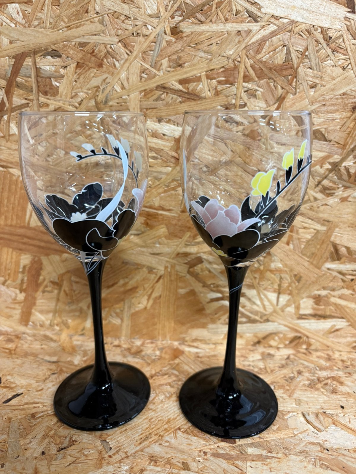 2 luminarc france wijnglazen, Verzamelen, Glas en Borrelglaasjes, Ophalen of Verzenden, Zo goed als nieuw, Overige typen